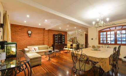 Casa no condomínio Condomínio Jardim De Allah para locação em Cambuci com 3 quartos, sendo 1 suíte, 300m²