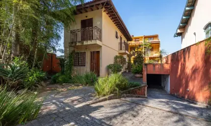 Sensacional casa de vila para venda em Instituto de Previdência com 3 quartos, sendo 3 suítes, 220m²