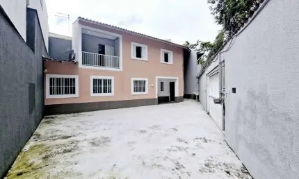 Versátil casa tipo para venda em Jardim América com 3 quartos, sendo 1 suíte, 118m²