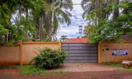 Funcional casa tipo para venda em Jardim Morumbi com 4 quartos, sendo 2 suítes, 348m²