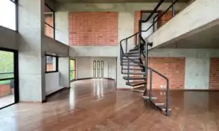 Elegante duplex para venda em Paraíso do Morumbi com 4 quartos, sendo 2 suítes, 293m²