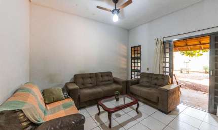 Elegante casa tipo para venda em Jardim Morumbi com 4 quartos, sendo 2 suítes, 322m²