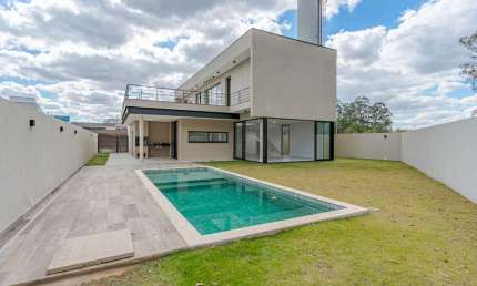 Casa no condomínio Residencial Arboretum para venda com 4 quartos, sendo 4 suítes, 331m²