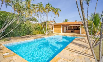 Casa no condomínio Residencial Shangrilá para venda com 3 quartos, sendo 1 suíte, 476m²