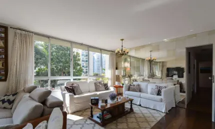 Confortável apartamento tipo para venda em Bela Vista com 3 quartos, sendo 1 suíte, 154m²