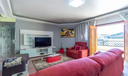 Imperdível casa tipo para venda em centro com 3 quartos, sendo 2 suítes, 659m²