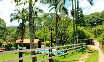 Chácara com 3 dormitórios à venda, 1300 m² por R$ 650.000,00 - Estância Santa Maria do Portão - Atibaia/SP