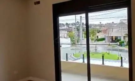 Sobrado de alto padrão no condomínio floradas do paratehy ? urbanova