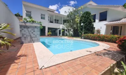 Casa com 4 quartos à venda na Rua Zemínio de Oliveira, Fradinhos, Vitória