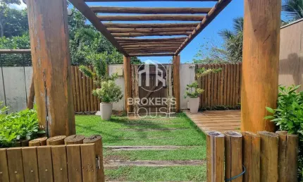 Casa duplex à venda,4 quartos com acesso a praia-  manguinhos, serra, es