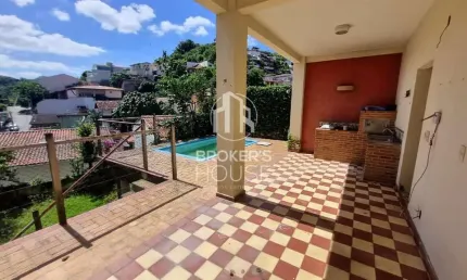 Casa à venda,380 m², 4 quartos sendo 3 suítes ,com piscina Fradinhos, Vitória, ES