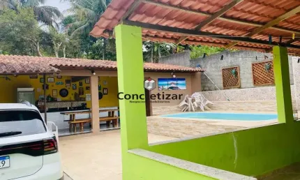 Imperdível oportunidade: Casa à venda em Guarapari-ES, bairro Paturá, com 2 quartos, 1 suíte, 1 sala, 2 banheiros, 5 vagas de garagem, 190m² de área.