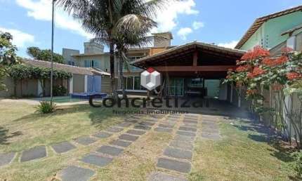 Imperdível oportunidade de adquirir uma casa com 4 quartos, 1 suíte, 2 salas, 2 banheiros, 2 vagas de garagem e 263,00m² em Nova Guarapari.