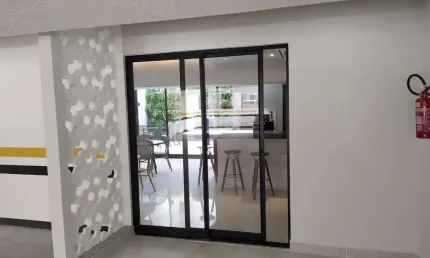 Apartamento à venda na Praia do Morro, Guarapari-ES: 2 quartos, 1 suíte, 2 banheiros, 2 vagas de garagem, 79,49 m² de área.