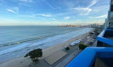 Cobertura Linear Frente Mar à Venda com 4 Quartos na Praia do Morro, Guarapari-ES