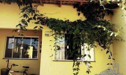 Casa com 2 quartos à venda na Rua Domingos Julião, Jardim Roma, Londrina