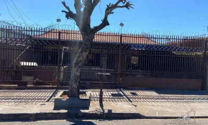 Casa com 3 dormitórios à venda - Leonor - Londrina/PR