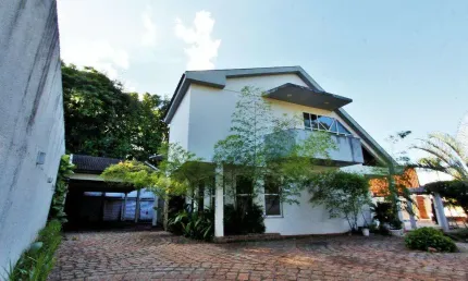 Casa comercial com 3 salas para alugar na Rua Raja Gabaglia, Quebec, Londrina