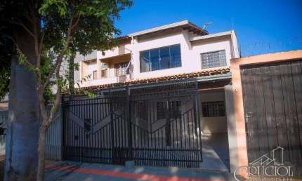 Sobrado com 3 dormitórios à venda, 135 m²  - Conjunto Café - Londrina/PR