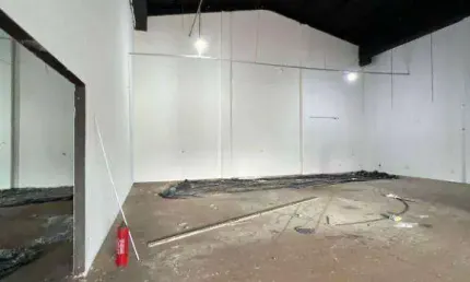 Barracão para alugar, 818 m² - Jardim Portal de Versalhes 1 - Londrina/PR