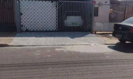 Casa geminada com 3 quartos e garagem para 2 carros – ótima oportunidade!