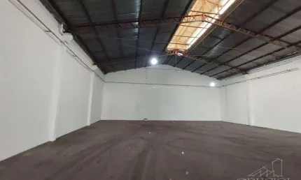 Barracão / Galpão / Depósito com 2 salas para alugar no Jardim Shangri la, Londrina 
