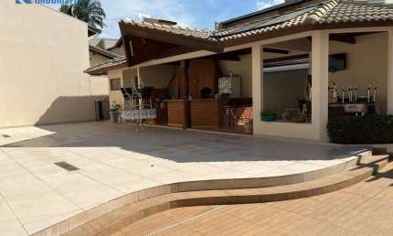 Casa com 3 dormitórios à venda, 350 m² por R$ 2.200.000,00 - Villaggio I - Bauru/SP