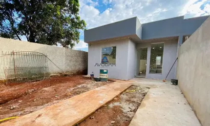 Casa com 03 quartos em Igarapé MG, bairro Ouro Preto.