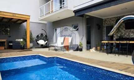 Casa em condomínio fechado com 4 quartos à venda no Rio Abaixo, Atibaia 