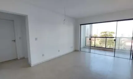 Apartamento 02 dormitórios entre o mar e o  centro de tramandaí