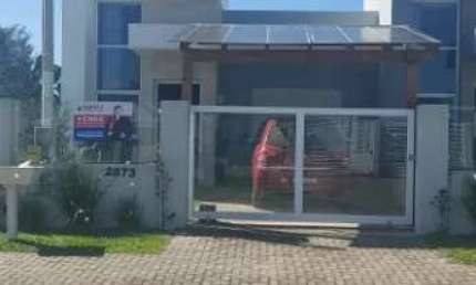 Casa à Venda no Centro de Imbé – Luxo e Modernidade