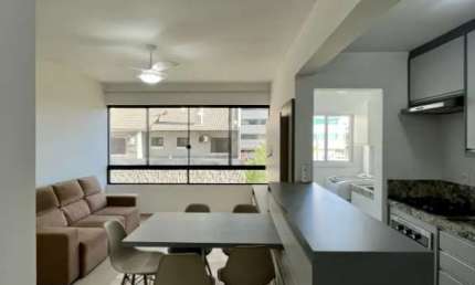 Apartamento mobiliado com 2 dormitórios no Centro de Tramandaí
