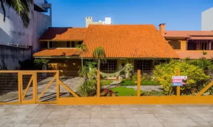 Casa com 5 quartos à venda no Centro, Tramandaí 