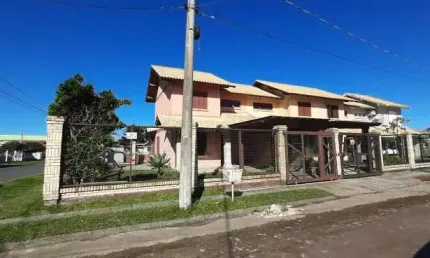 Casa com 2 quartos à venda na Zona Nova, Tramandaí 