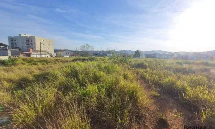 Oportunidade Única! Terreno de 7948 m² em Localização Privilegiada em Cotia