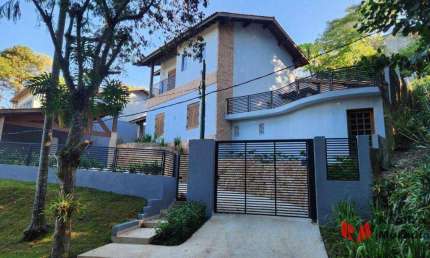Casa à venda - 4 dormitórios e 3 suítes -  Frente p/ Área Verde -  Granja Viana ll