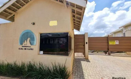 Casa com 2 ormitórios e 2 vagas - Chácaras Ondas Verdes