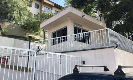 Apartamento à venda - 2 dormitórios - sacada e 1 vaga - Cotia