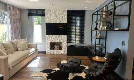 Casa com 4 dormitórios, mobiliada, alto padrão, para alugar, 230 m² por R$ 14.333/mês