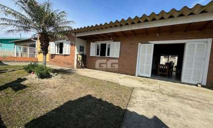 Cidreira-Casa ampla e terreno com 600 metros, vem conferir.