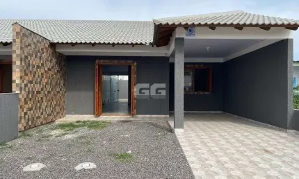 Cidreira/rs - casa com excelente acabamento a 50 metros da beira mar!