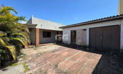 Cidreira-Casa toda em laje, para venda em ótima localização!