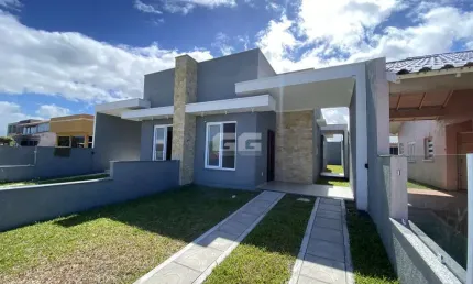 CASA DE 2 DORMITÓRIOS A 350M DO MAR NA ZONA NOVA EM TRAMANDAÍ