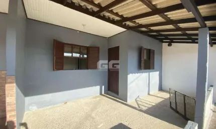 Casa com 3 quartos para alugar na Metalurgicos, 1872, Centro, Cidreira