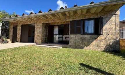 Cidreira/RS-Casa em ótima localização, a poucos metros do Supermercado Asun!