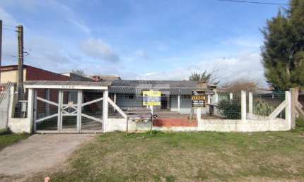 Casa 3 dormitórios para Venda em Cidreira, PARQUE DOS PINUS, 3 dormitórios, 1 su