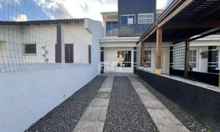 TRAMANDAÍ/RS - SOBRADO PARA VENDA NO CENTRO DA CIDADE!
