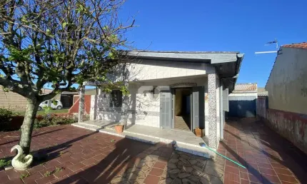 Casa com 3 quartos à venda na Avenida Mostardeiro, 358, Ildo Meneghetti, Cidreira