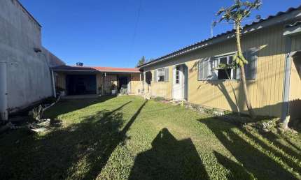 CIDREIRA - SÃO DUAS CASAS NO MESMO PÁTIO - OPORTUNIDADE