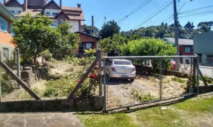 Terreno à venda na augusto bordin, 618, Floresta, Gramado por R$ 1.600.000